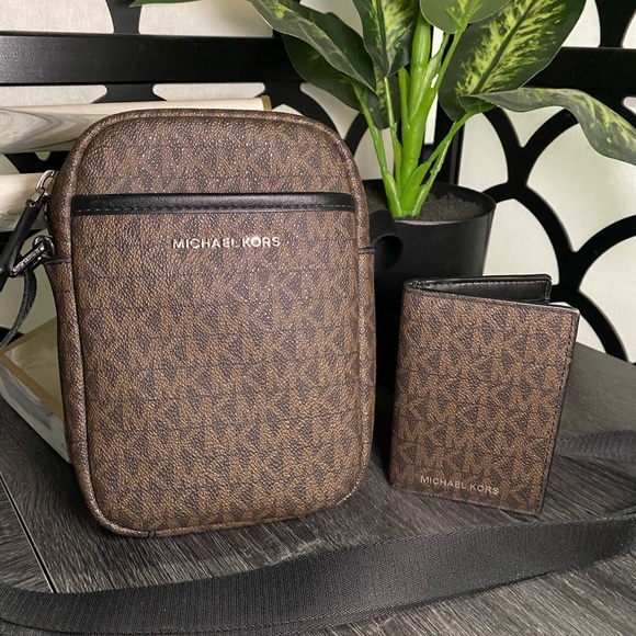 Michael Kors Crossbody Bag  With Card Wallet- Brown Monogram - Picture 1 of 4
